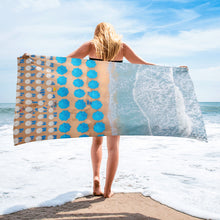 Load image into Gallery viewer, Pescara Beach Towel

